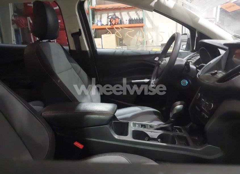 Photo 5 of 2018 Ford Escape SE (VIN 1FMCU0GD3JUC30549)