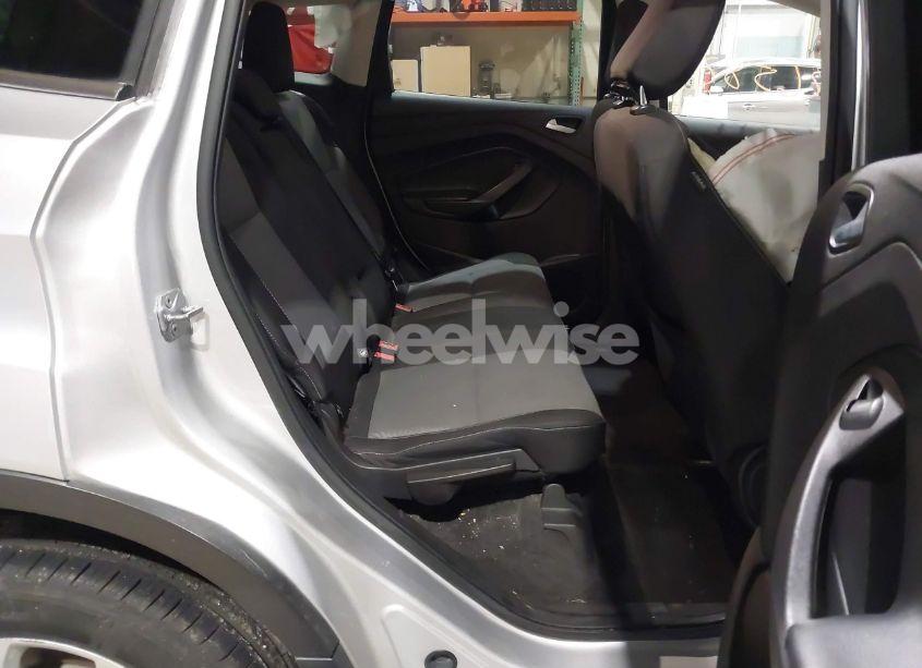 Photo 8 of 2018 Ford Escape SE (VIN 1FMCU0GD3JUC30549)