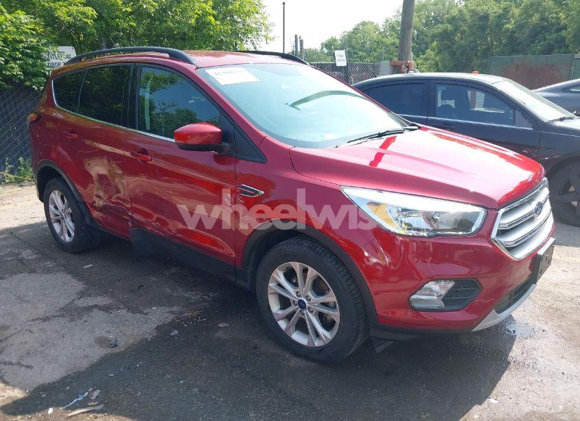 2018 Ford Escape SE (VIN 1FMCU0GD3JUC34570) main photo