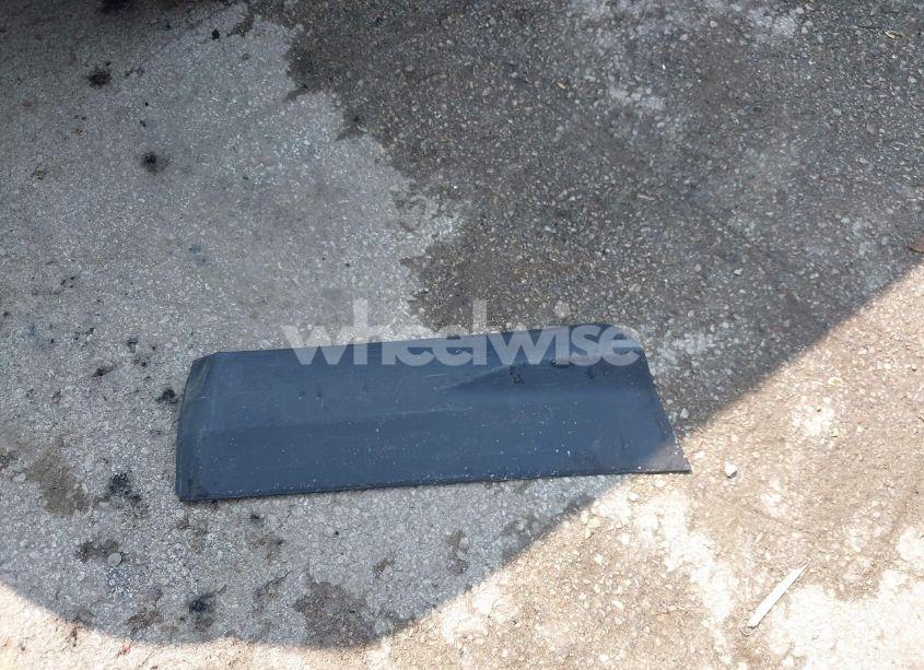 Photo 12 of 2018 Ford Escape SE (VIN 1FMCU0GD3JUC34570)