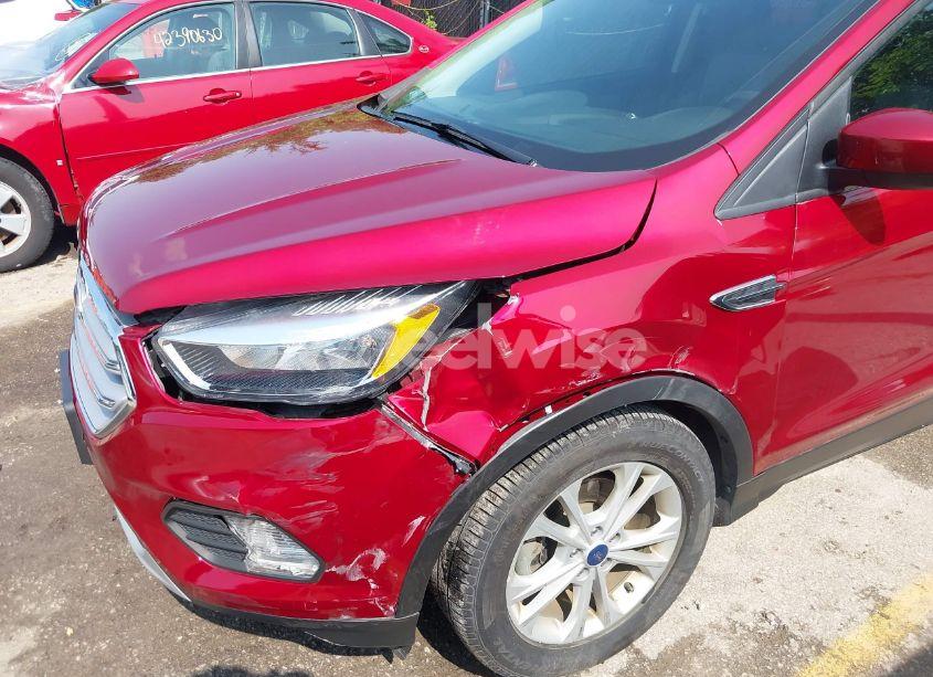 Photo 18 of 2018 Ford Escape SE (VIN 1FMCU0GD3JUC34570)