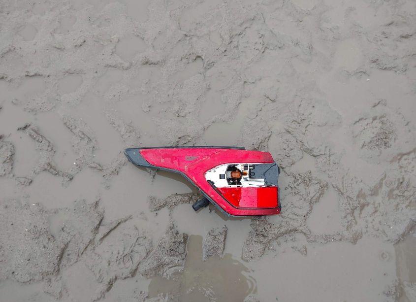 Photo 12 of 2018 Ford Escape SE (VIN 1FMCU0GD3JUC85714)