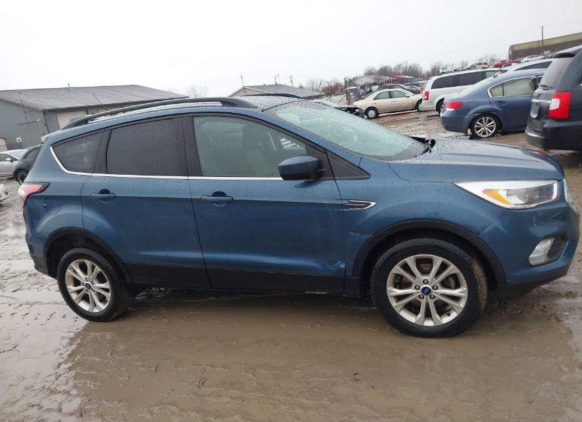 Photo 14 of 2018 Ford Escape SE (VIN 1FMCU0GD3JUC85714)