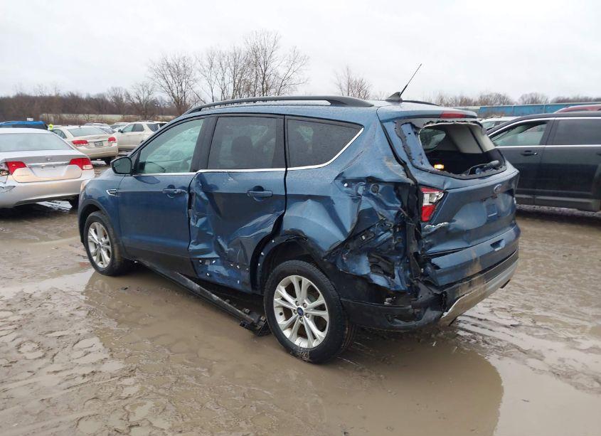 Photo 3 of 2018 Ford Escape SE (VIN 1FMCU0GD3JUC85714)