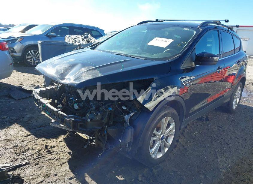 Photo 2 of 2018 Ford Escape SE (VIN 1FMCU0GD3JUD41098)