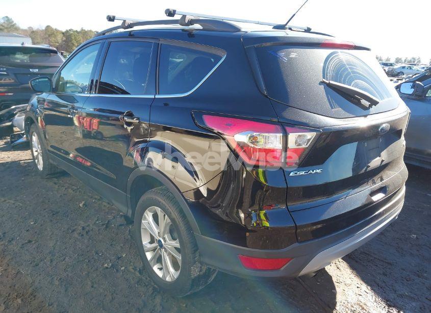Photo 3 of 2018 Ford Escape SE (VIN 1FMCU0GD3JUD41098)