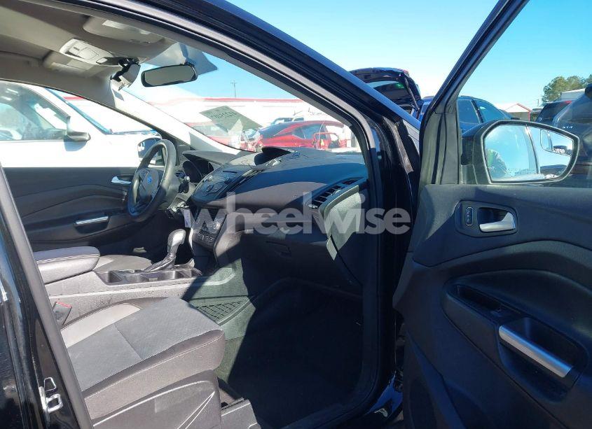 Photo 5 of 2018 Ford Escape SE (VIN 1FMCU0GD3JUD41098)