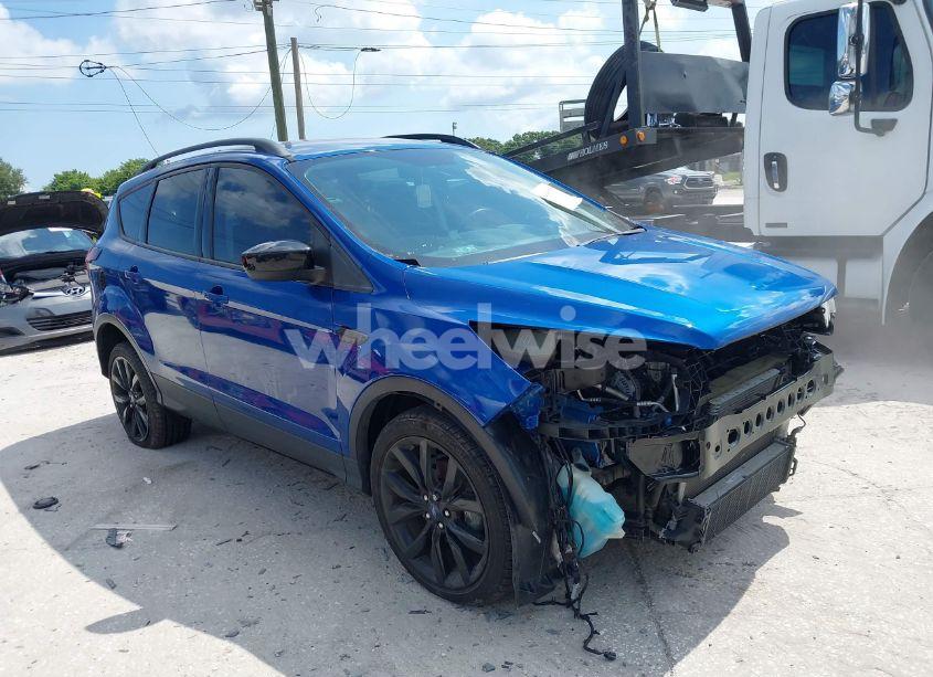 2019 Ford Escape SE (VIN 1FMCU0GD3KUA12547) main photo