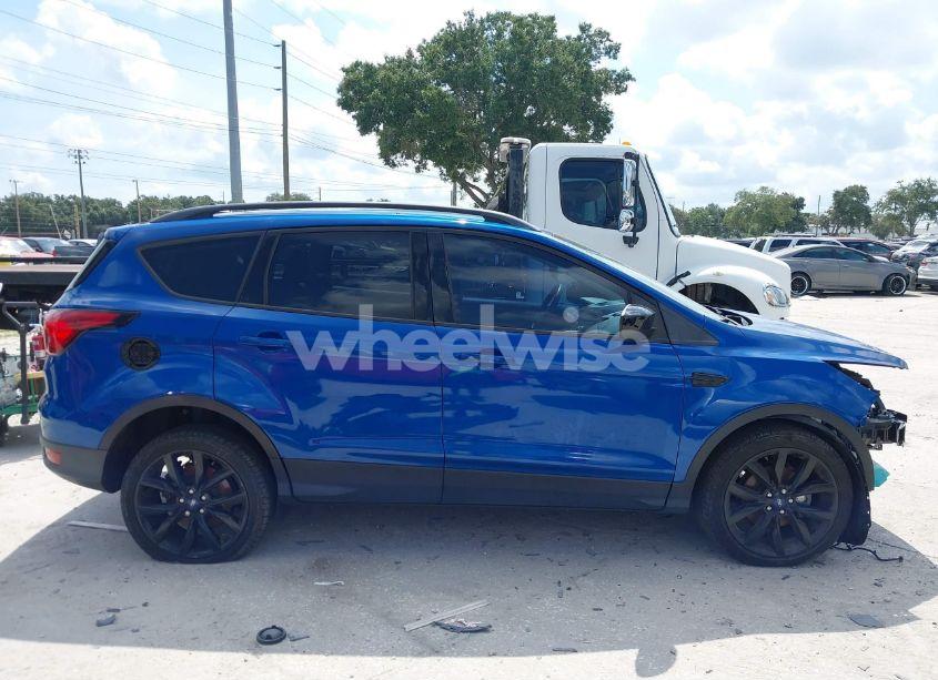 Photo 14 of 2019 Ford Escape SE (VIN 1FMCU0GD3KUA12547)
