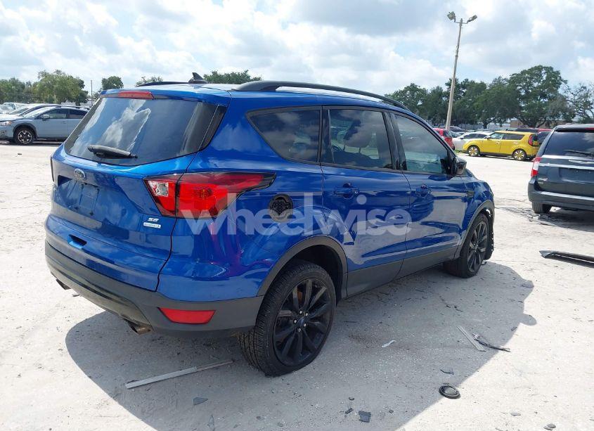 Photo 4 of 2019 Ford Escape SE (VIN 1FMCU0GD3KUA12547)