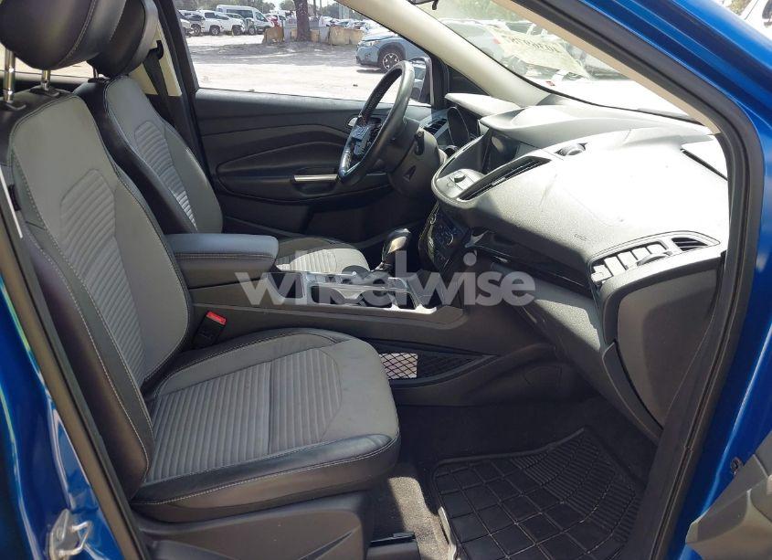 Photo 5 of 2019 Ford Escape SE (VIN 1FMCU0GD3KUA12547)