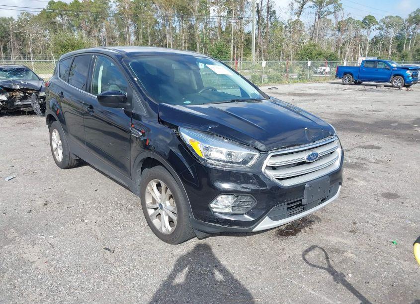 2019 Ford Escape SE (VIN 1FMCU0GD3KUA51431) main photo