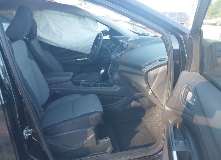 Photo 5 of 2019 Ford Escape SE (VIN 1FMCU0GD3KUA62414)