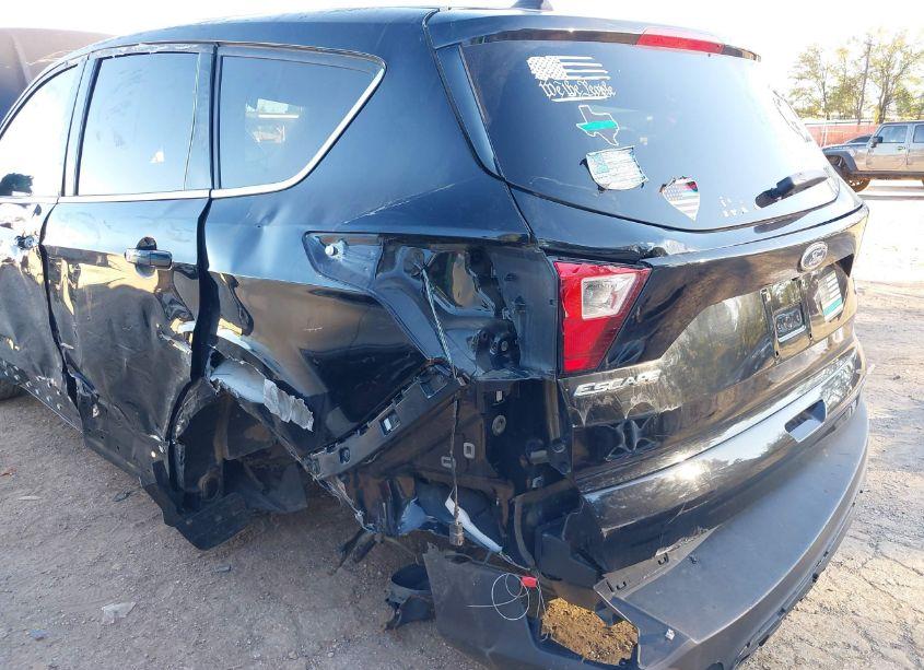 Photo 6 of 2019 Ford Escape SE (VIN 1FMCU0GD3KUA62414)