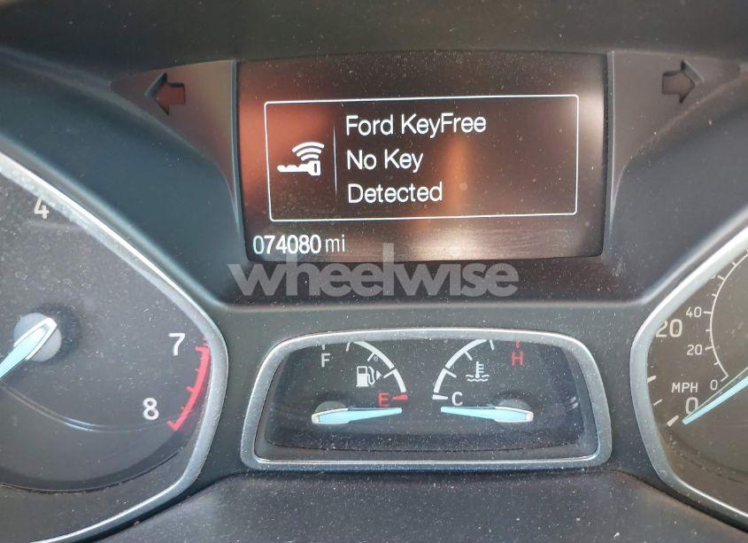 Photo 15 of 2019 Ford Escape SE (VIN 1FMCU0GD3KUC04793)