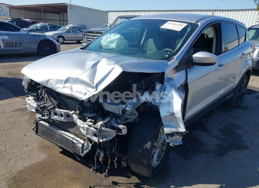 Photo 6 of 2019 Ford Escape SE (VIN 1FMCU0GD3KUC04793)