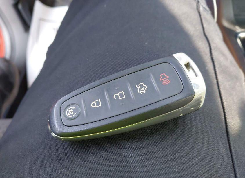 Photo 11 of 2019 Ford Escape SE (VIN 1FMCU0GD3KUC51872)