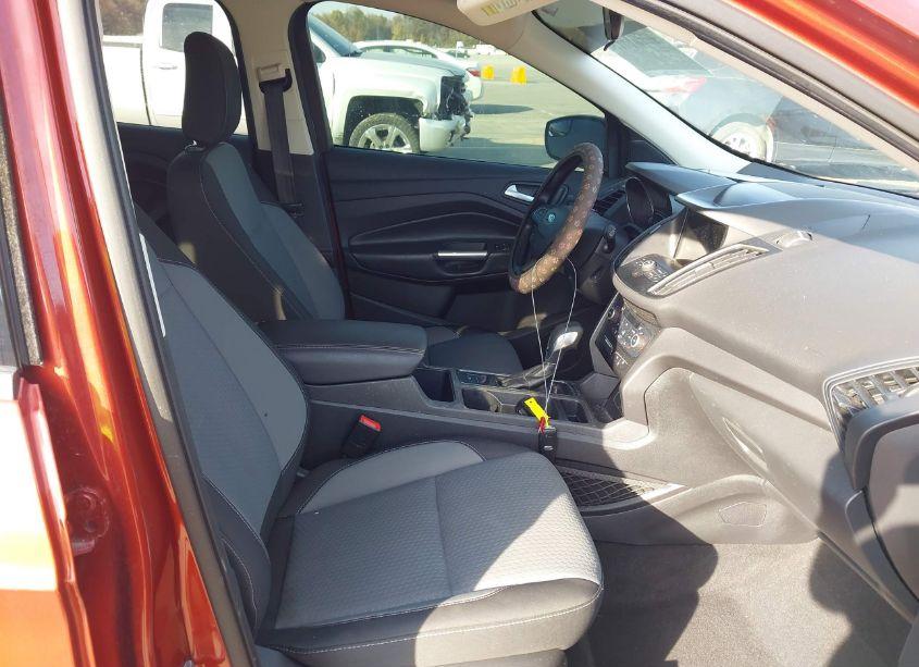 Photo 5 of 2019 Ford Escape SE (VIN 1FMCU0GD3KUC51872)