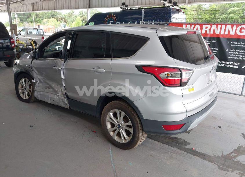 Photo 3 of 2017 Ford Escape SE (VIN 1FMCU0GD4HUA74239)