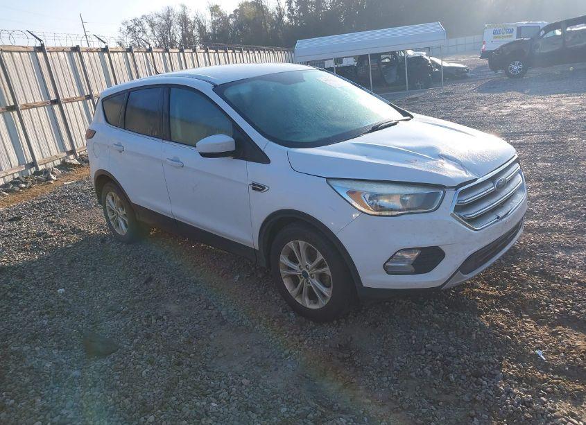 2017 Ford Escape SE (VIN 1FMCU0GD4HUA99268) main photo