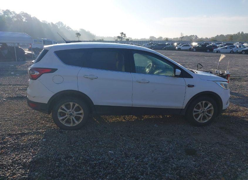 Photo 13 of 2017 Ford Escape SE (VIN 1FMCU0GD4HUA99268)