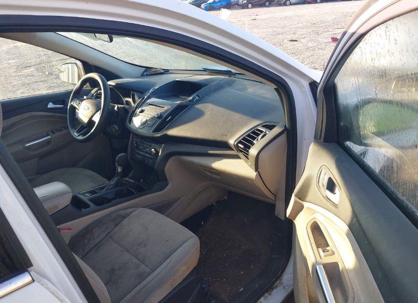 Photo 5 of 2017 Ford Escape SE (VIN 1FMCU0GD4HUA99268)