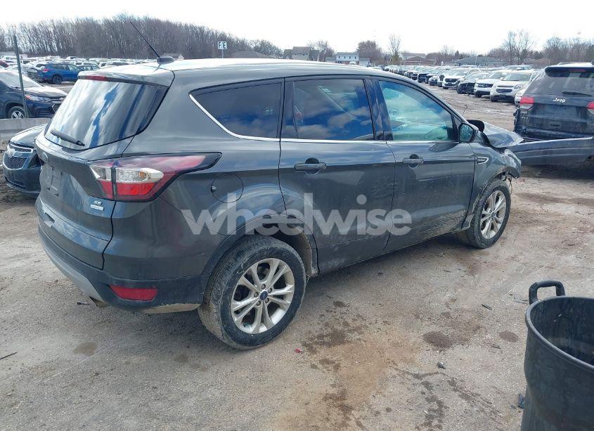 Photo 4 of 2017 Ford Escape SE (VIN 1FMCU0GD4HUB08910)