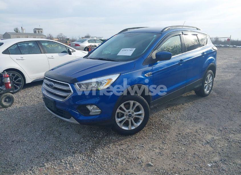 Photo 2 of 2017 Ford Escape SE (VIN 1FMCU0GD4HUB51370)