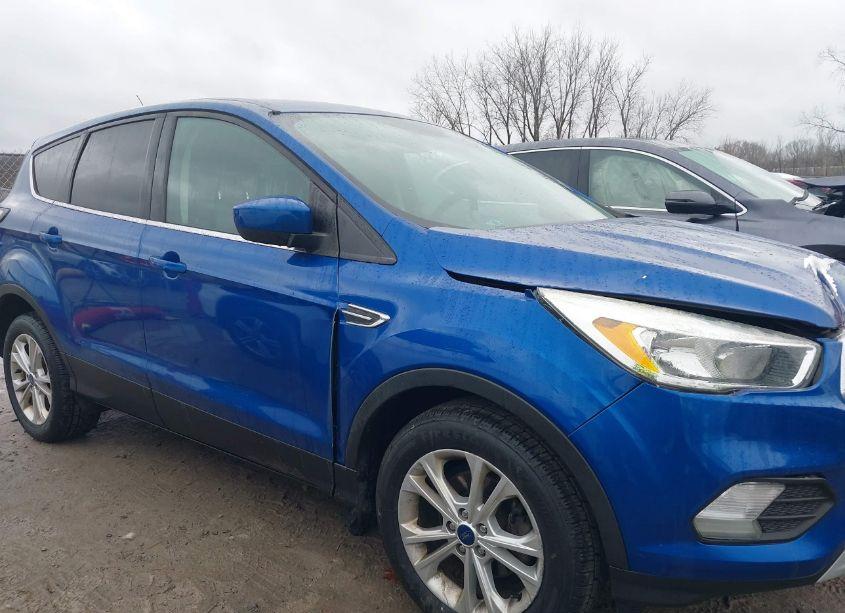 Photo 13 of 2017 Ford Escape SE (VIN 1FMCU0GD4HUC63800)