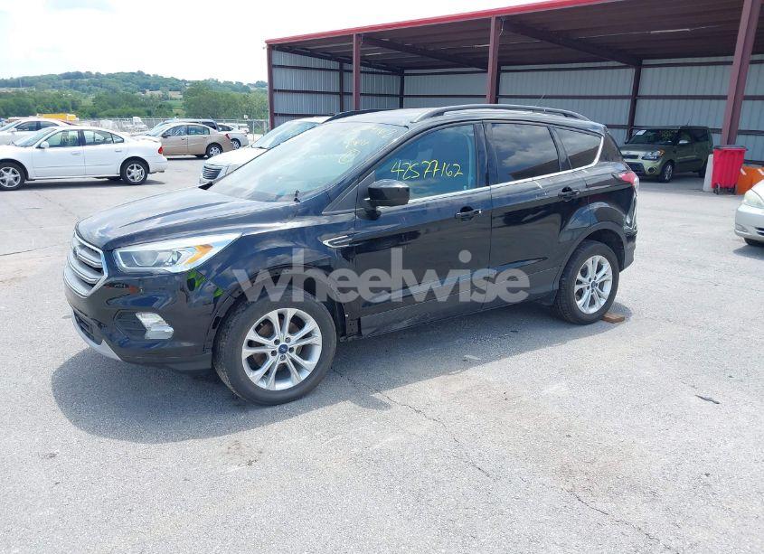 Photo 2 of 2017 Ford Escape SE (VIN 1FMCU0GD4HUC76482)