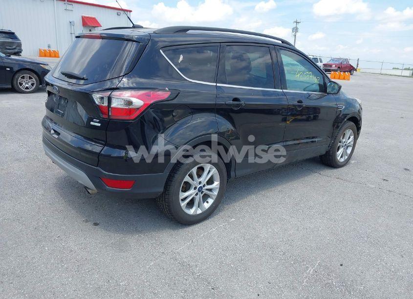 Photo 4 of 2017 Ford Escape SE (VIN 1FMCU0GD4HUC76482)