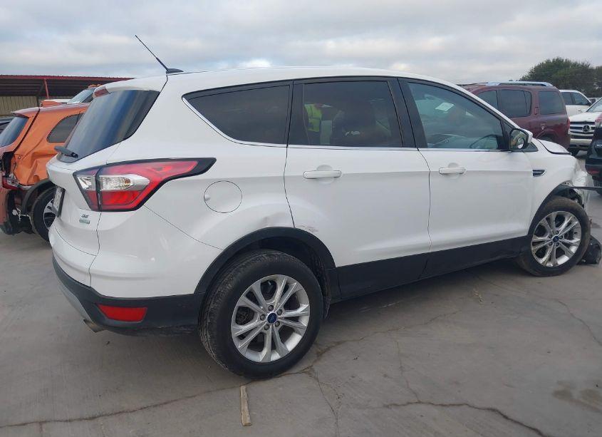 Photo 4 of 2017 Ford Escape SE (VIN 1FMCU0GD4HUC81830)
