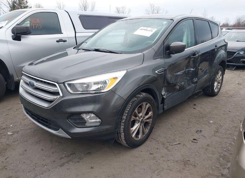 Photo 2 of 2017 Ford Escape SE (VIN 1FMCU0GD4HUC86929)