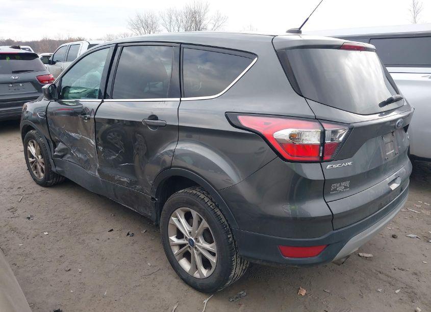 Photo 3 of 2017 Ford Escape SE (VIN 1FMCU0GD4HUC86929)