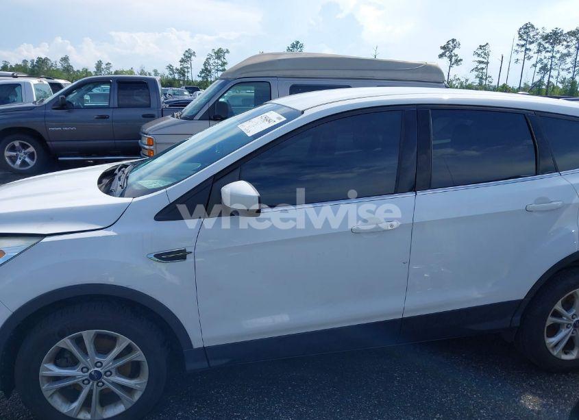 Photo 14 of 2017 Ford Escape SE (VIN 1FMCU0GD4HUC97431)