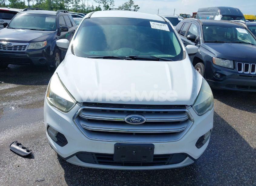 Photo 6 of 2017 Ford Escape SE (VIN 1FMCU0GD4HUC97431)