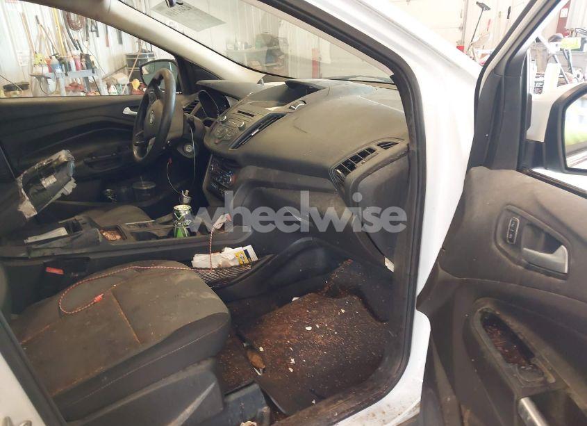 Photo 5 of 2017 Ford Escape SE (VIN 1FMCU0GD4HUE40040)