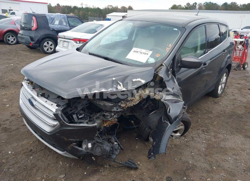 Photo 2 of 2017 Ford Escape SE (VIN 1FMCU0GD4HUE51541)