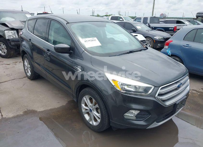 2017 Ford Escape SE (VIN 1FMCU0GD4HUE76469) main photo