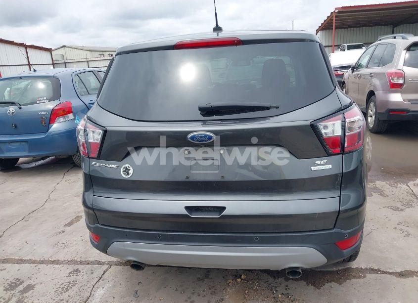 Photo 16 of 2017 Ford Escape SE (VIN 1FMCU0GD4HUE76469)