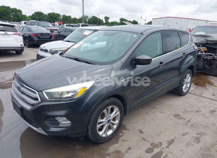 Photo 2 of 2017 Ford Escape SE (VIN 1FMCU0GD4HUE76469)