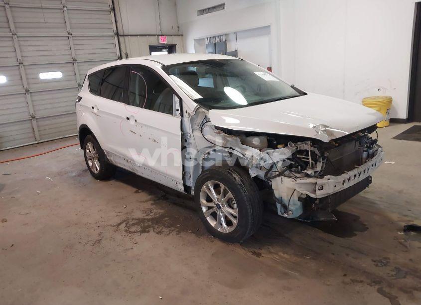 2017 Ford Escape SE (VIN 1FMCU0GD4HUE77217) main photo