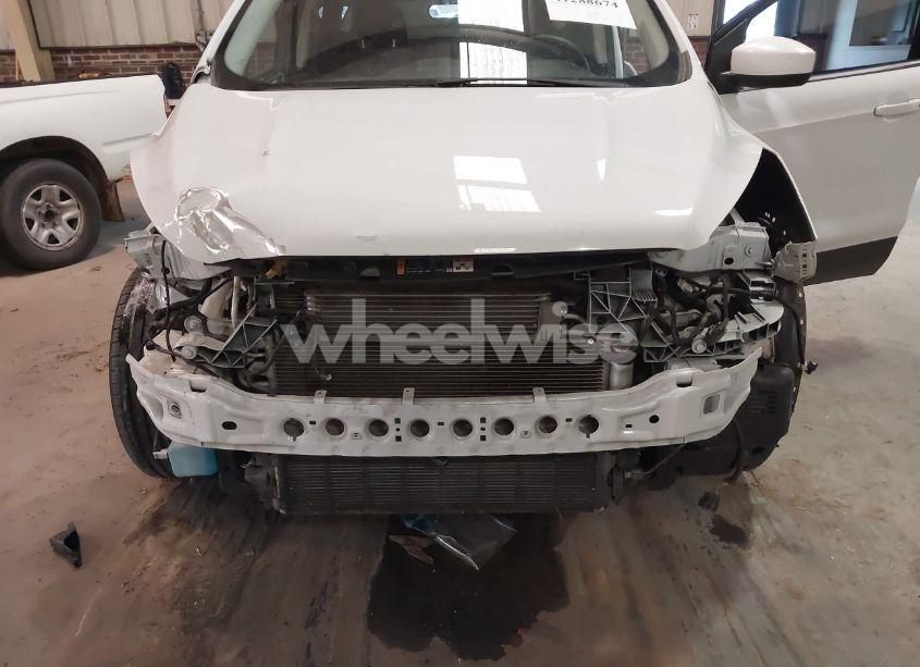 Photo 6 of 2017 Ford Escape SE (VIN 1FMCU0GD4HUE77217)