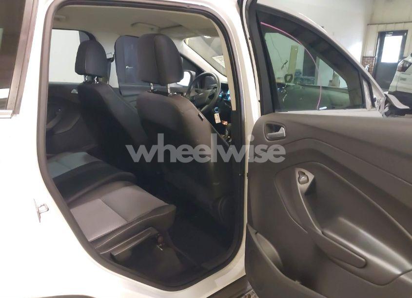 Photo 8 of 2017 Ford Escape SE (VIN 1FMCU0GD4HUE77217)