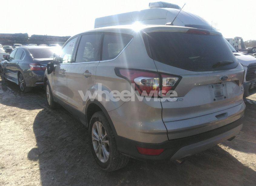 Photo 3 of 2017 Ford Escape SE (VIN 1FMCU0GD4HUE97659)