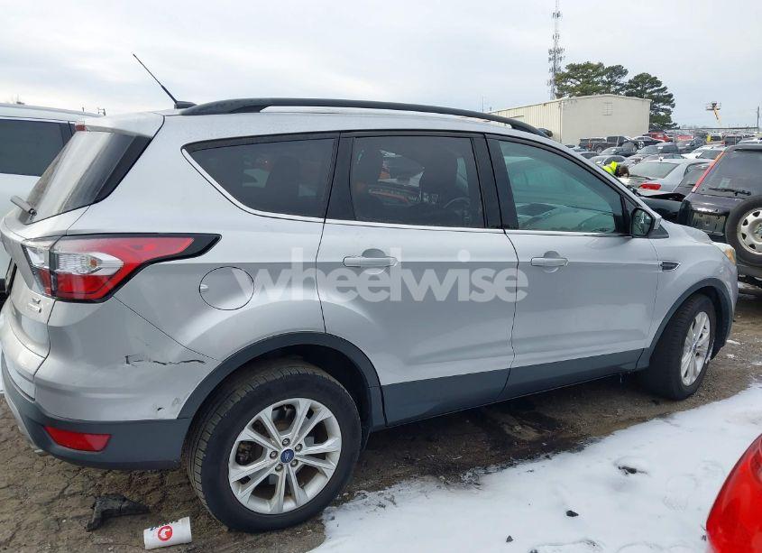 Photo 13 of 2018 Ford Escape SE (VIN 1FMCU0GD4JUA65708)