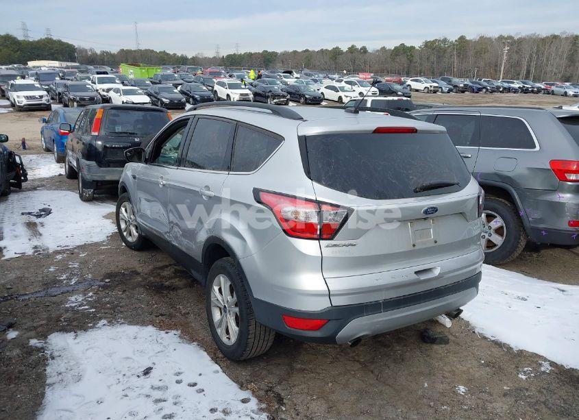 Photo 3 of 2018 Ford Escape SE (VIN 1FMCU0GD4JUA65708)