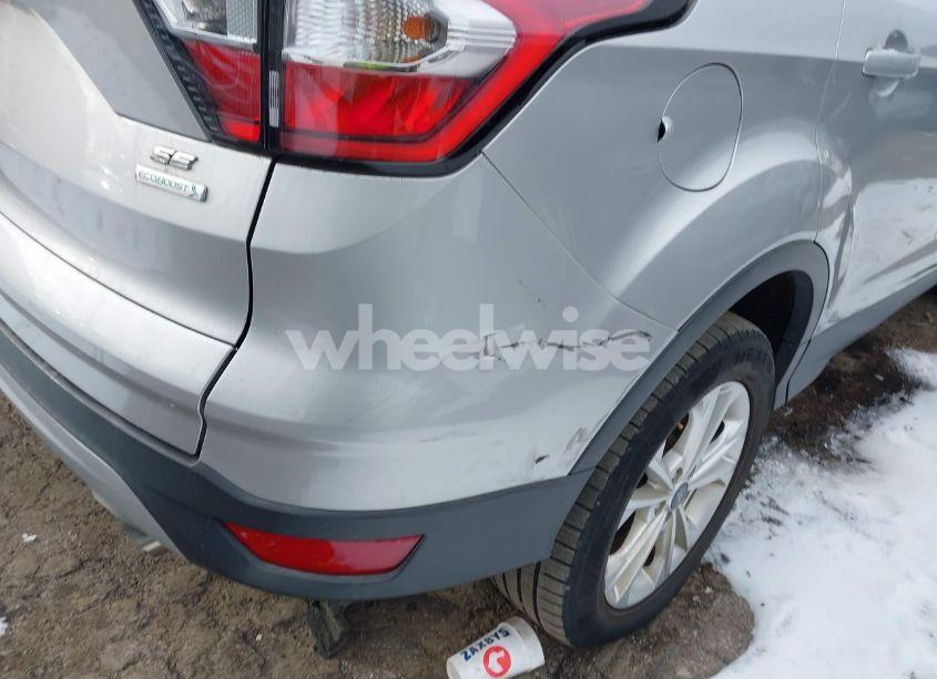 Photo 6 of 2018 Ford Escape SE (VIN 1FMCU0GD4JUA65708)