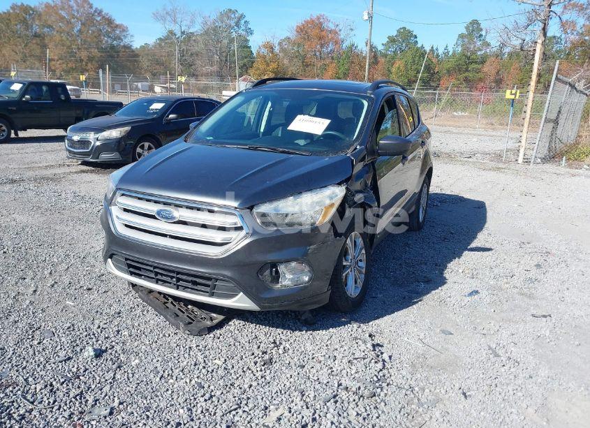 Photo 2 of 2018 Ford Escape SE (VIN 1FMCU0GD4JUA65742)
