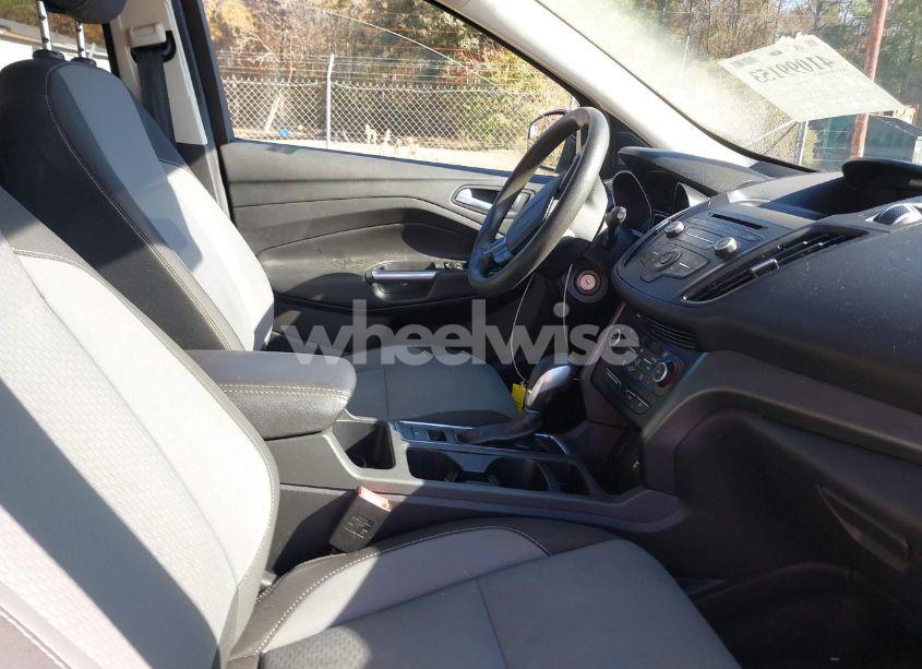 Photo 5 of 2018 Ford Escape SE (VIN 1FMCU0GD4JUA65742)